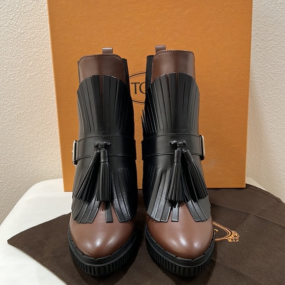 Tod's Gomma T115 64A Tron Ghetta Bootie - Picture 5 of 16